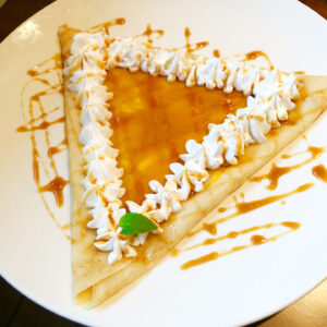 JR平塚駅すぐの、沖縄生まれのもちもち米粉クレープ。『SLOW MELLOW CAFÉ』