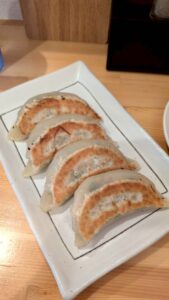 常連さん続出！「愛ちゃん餃子」で見つけた“ほっとする味”